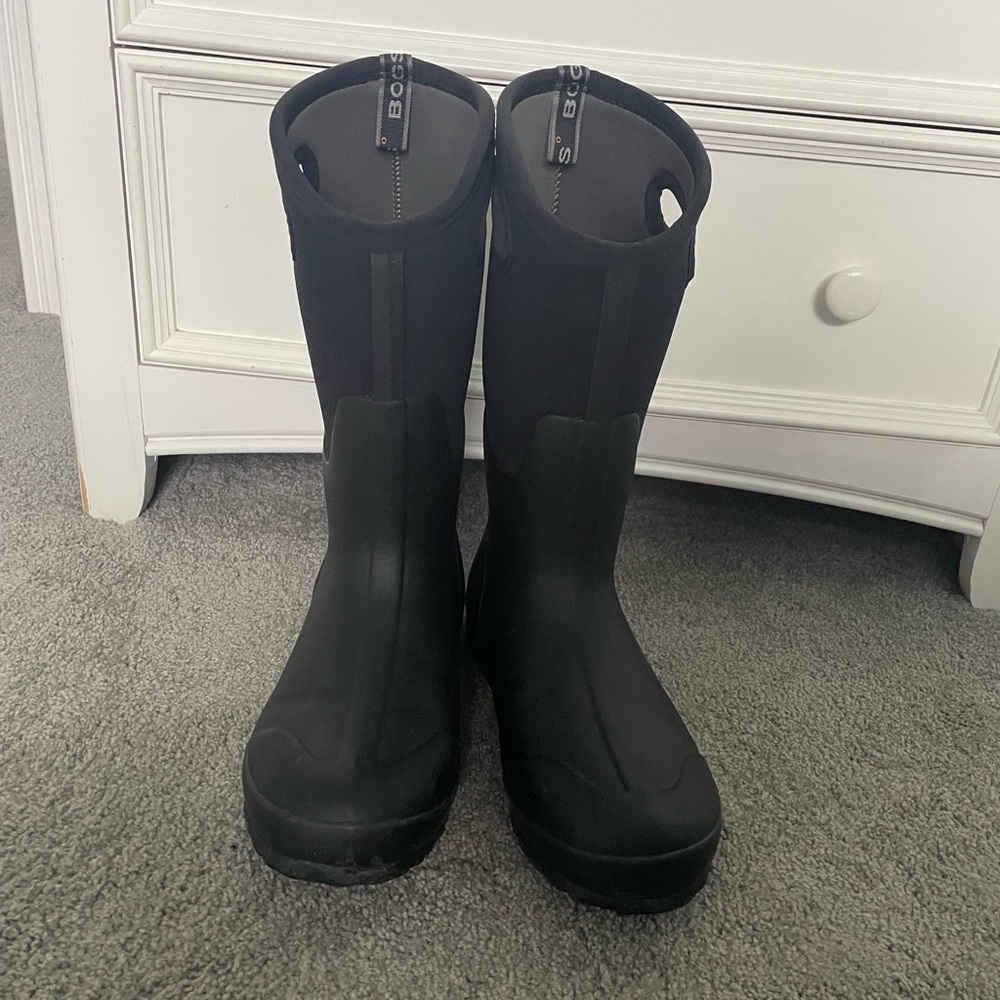 Bogs insulated black rubber boots